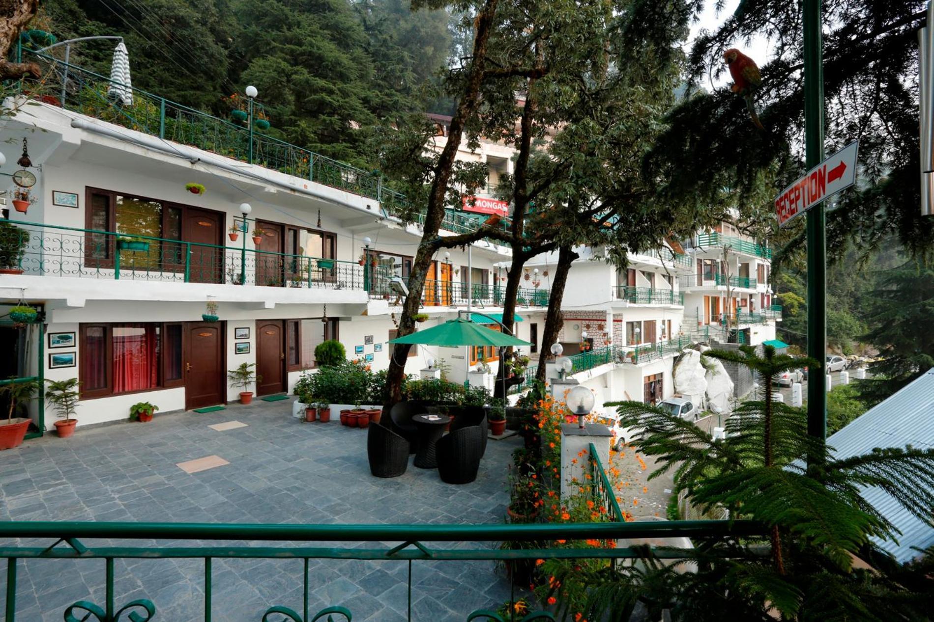 Mongas Hotel & Resort Dalhousie Exterior photo