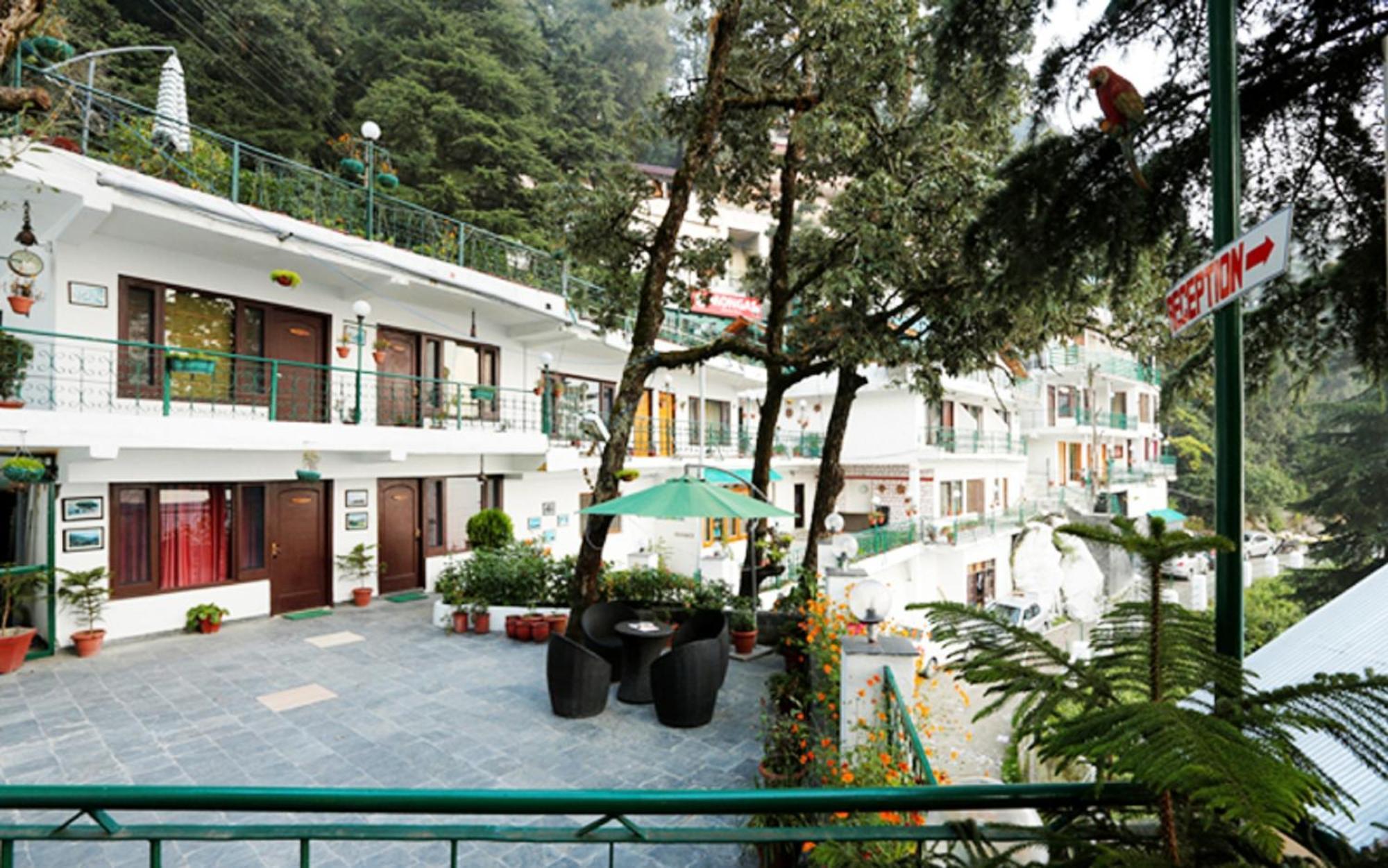 Mongas Hotel & Resort Dalhousie Exterior photo