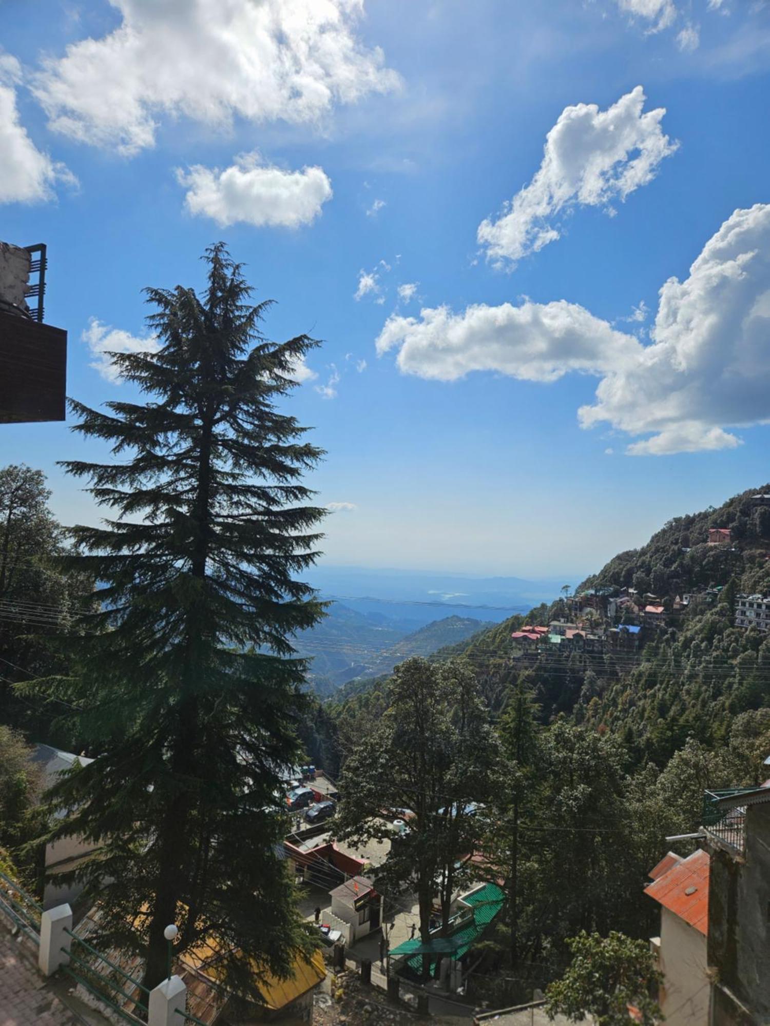 Mongas Hotel & Resort Dalhousie Exterior photo